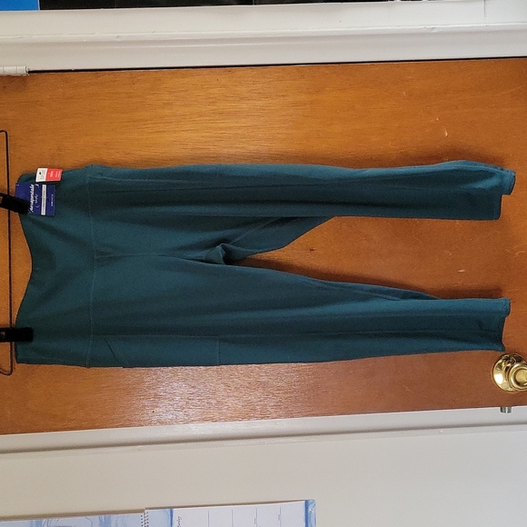 Aeropostale Pants - Aeropostale Sport High-rise Capri Leggings- size large Style# WV1818-300-AAA